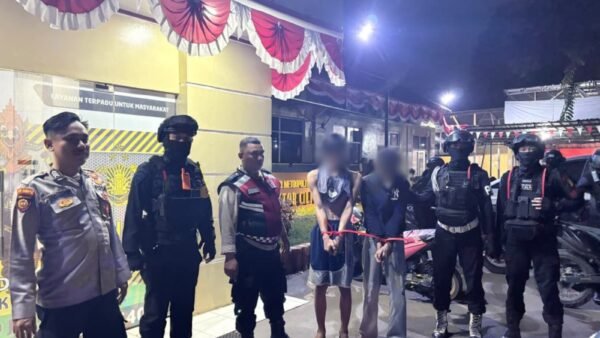Patroli Brimob dan Polsek Cilincing Amankan Dua Pria Diduga Terlibat Curanmor