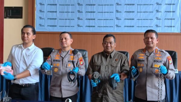 Dirreskrimum Polda Metro Jaya Kombes Pol Imam Imanuddin dalam rilis perkara Percetakan Mau Print di Polres Metro Jakarta Pusat, Jumat, 26 Juni 2026.