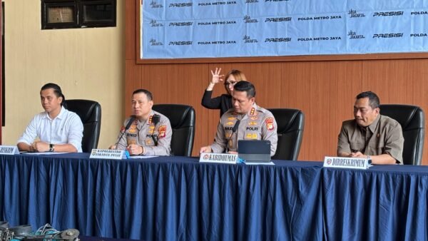 Kapolres Metro Jakarta Pusat Kombes Pol Reynold E.P. Hutagalung dalam rilis perkara Percetakan Mau Print di Polres Metro Jakarta Pusat, Jumat, 26 Juni 2026.