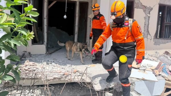 K-9 SAR Polri Perkuat Operasi Kemanusiaan Pascagempa NTT