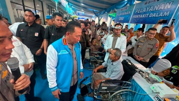 Kapolri Tinjau Baktikes Di Gedung Kspsi Jatim, Layanan Kesehatan Dihadirkan Untuk Pekerja Dan Masyarakat