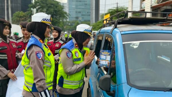 Satgas Preemtif Polda Metro Jaya Turun ke Jalan, Ingatkan Pentingnya Keselamatan Berlalu Lintas