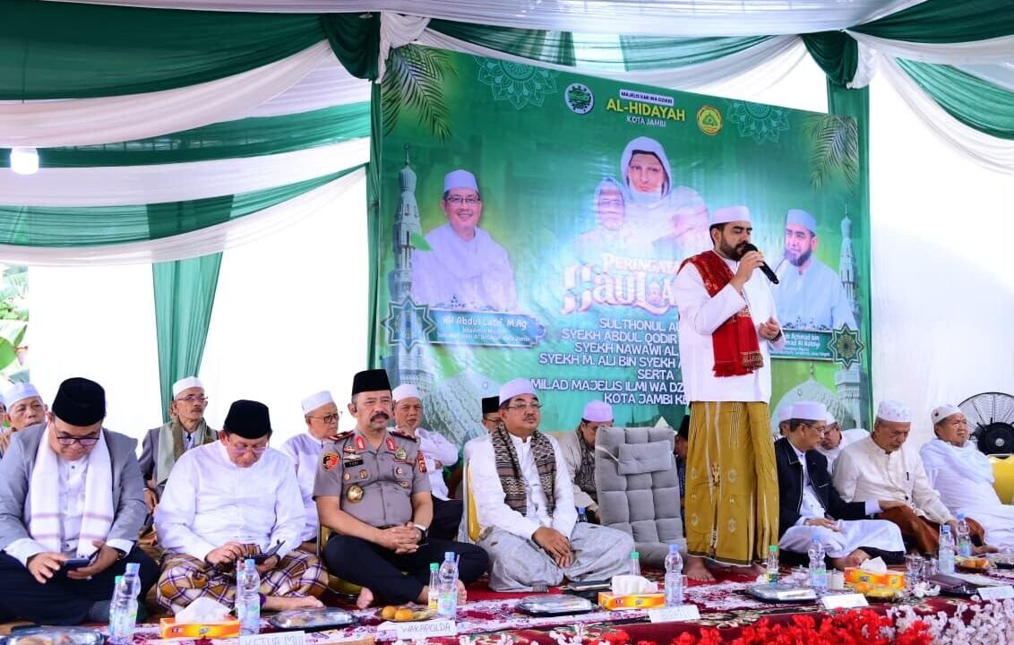 Wakapolda Jambi Hadiri Haul Akbar Syekh Abdul Qodir Al Jailani dan Harlah Majelis Al-Hidayah ke-7