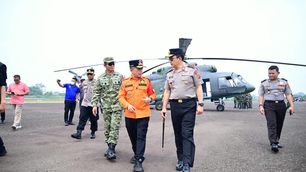 Kapolda Jambi Dampingi Gubernur Lepas 90 Personel Satgas Darat Karhutla ke Taman Nasional Berbak