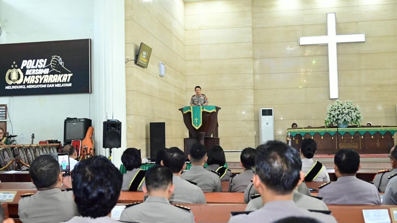 Kapolda Jambi Kunjungi Jemaat HKBP Kotabaru, Ajak Masyarakat Rawat Toleransi dan Jaga Kamtibmas