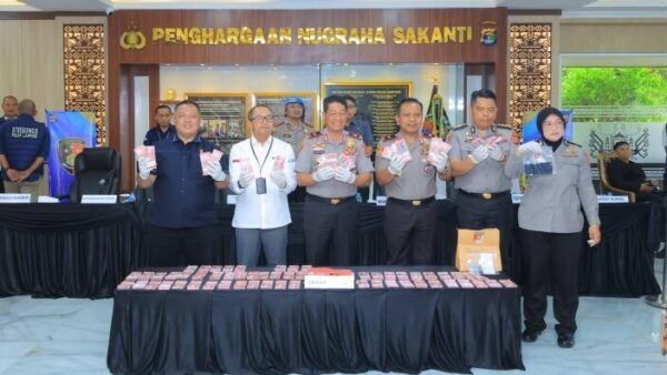 Polda Lampung Bongkar Peredaran Uang Palsu Rp980 Juta, Satu Tersangka Ditangkap di Bakauheni